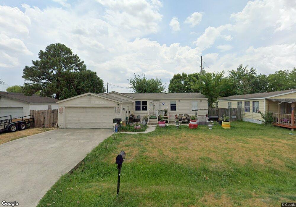 11007 Pine Desert Ln, Houston, TX 77088 - photo 1