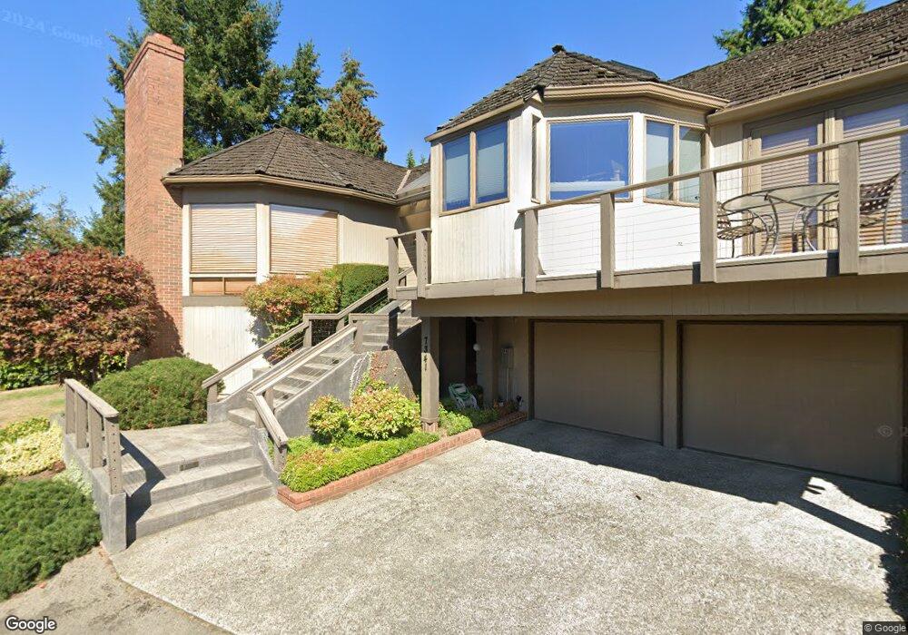 7341 W Mercer Way, Mercer Island, WA 98040 - photo 1