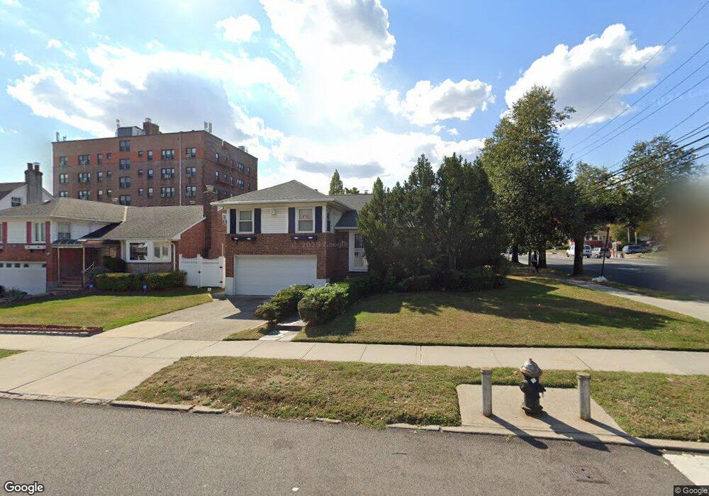 8804 195th St, Hollis, NY 11423 - photo 1