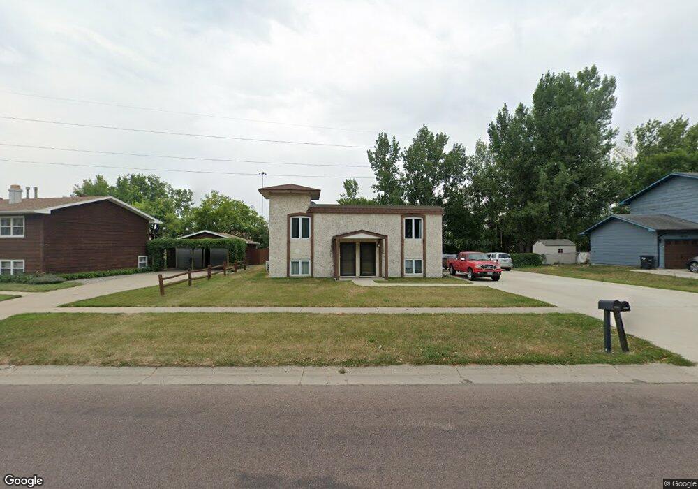 1810 20th Ave S, Fargo, ND 58103 - photo 1