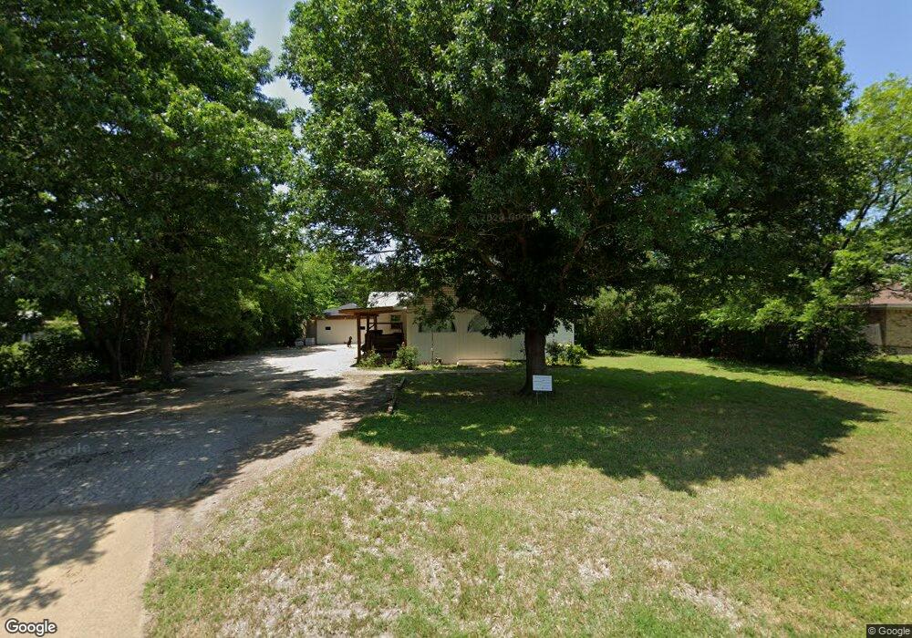 300 Casa Linda St, Ennis, TX 75119 - photo 1