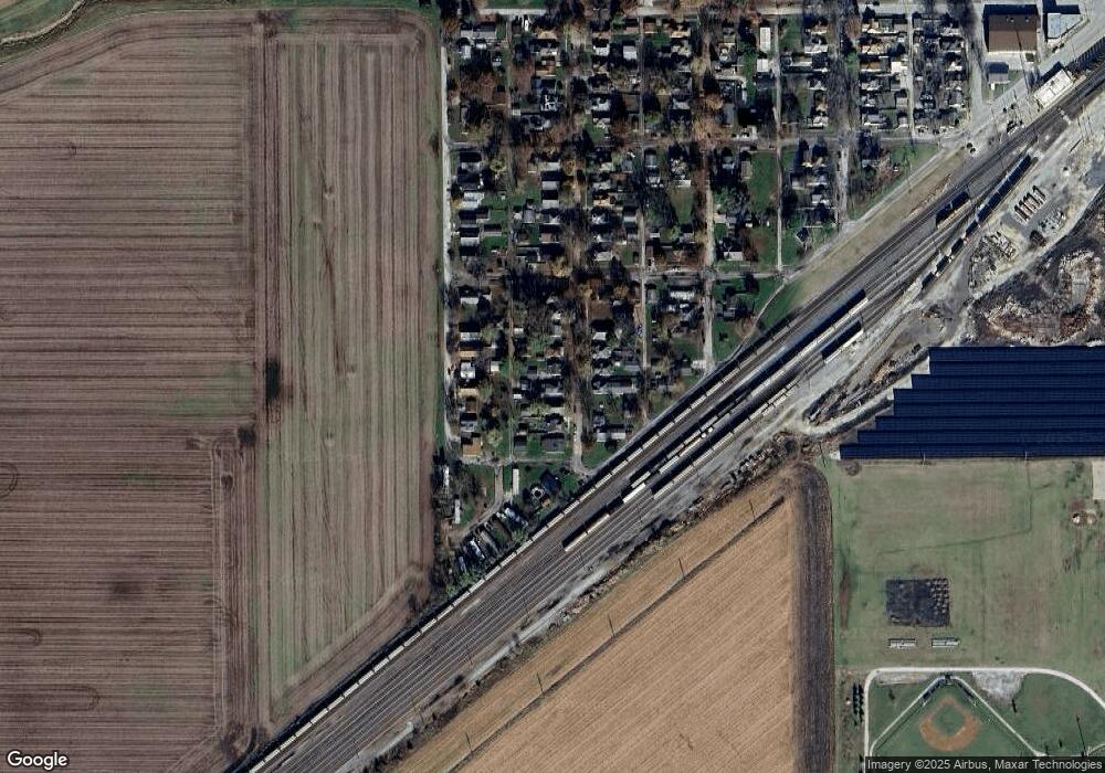 312 S Richman St, Villa Grove, IL 61956 - photo 1