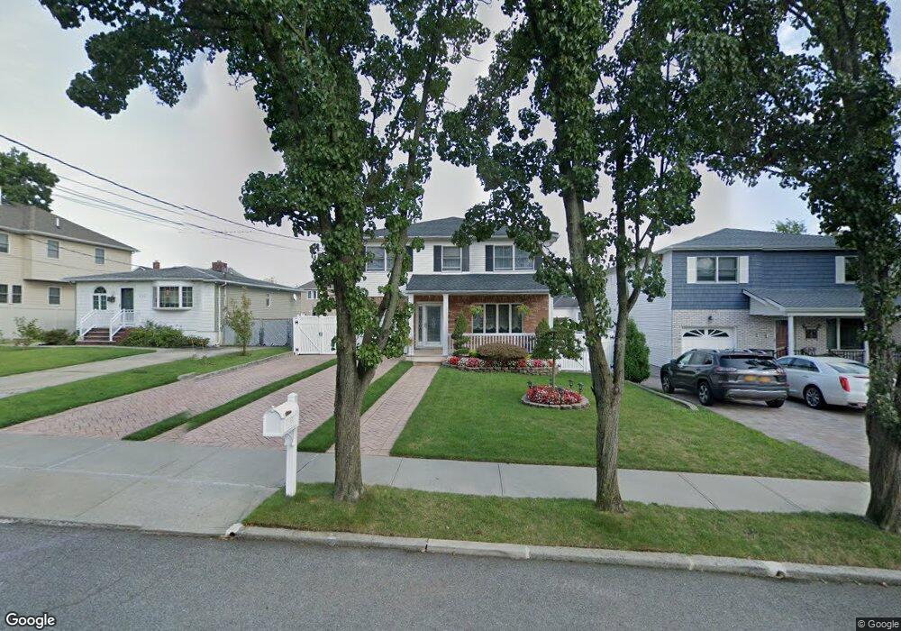 931 Carlton Blvd, Staten Island, NY 10312 - photo 1