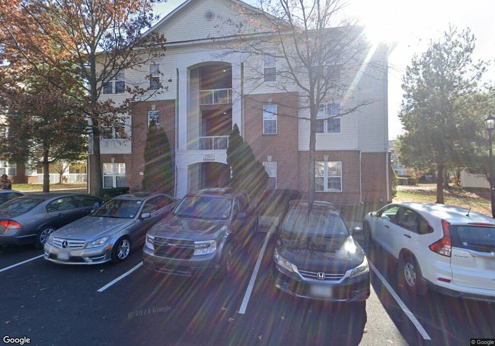 22641 Blue Elder Terrace unit 303, Ashburn, VA 20148 - photo 1