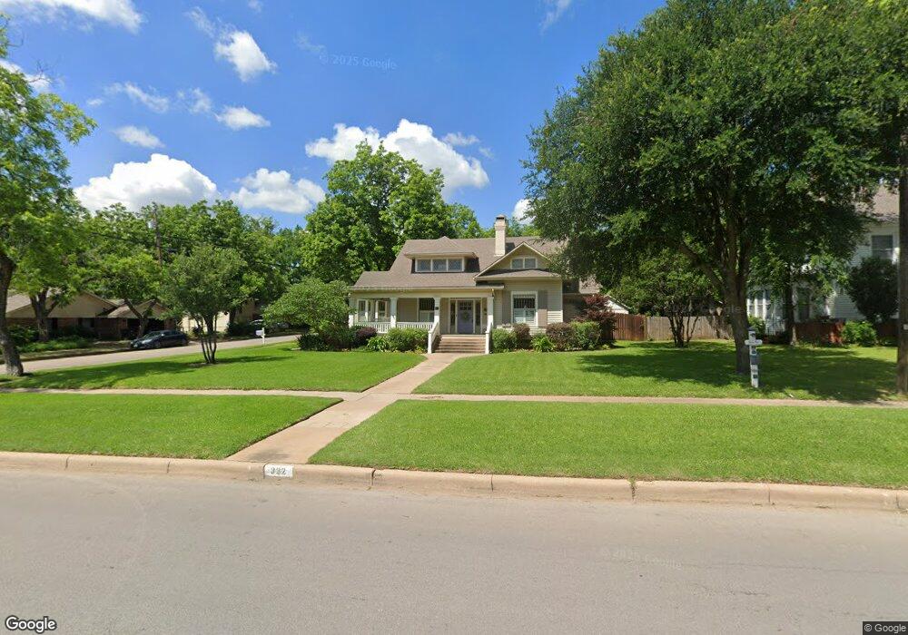 322 Prairie Ave, Cleburne, TX 76033 - photo 1