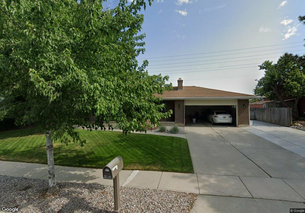 1957 E Rio Way, Sandy, UT 84093 - photo 1