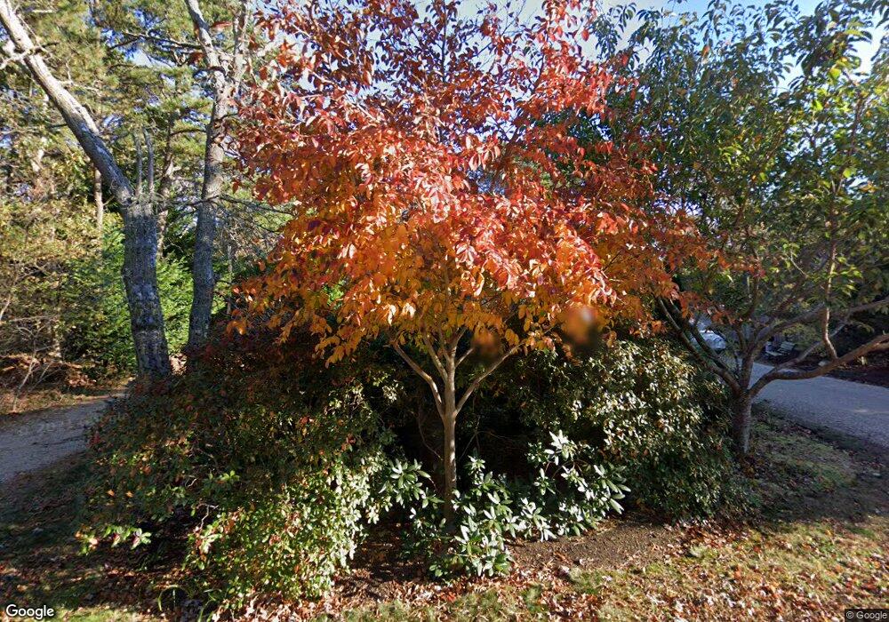 5 Pinewood Ln, Oak Bluffs, MA 02557 - photo 1