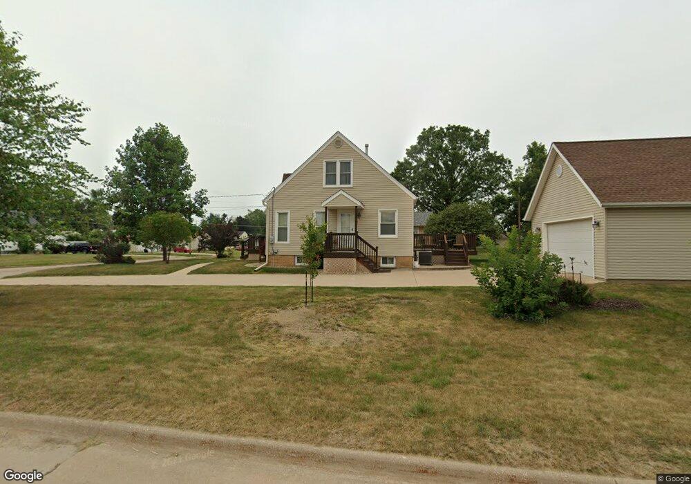 340 24th Ave SW, Cedar Rapids, IA 52404 - photo 1