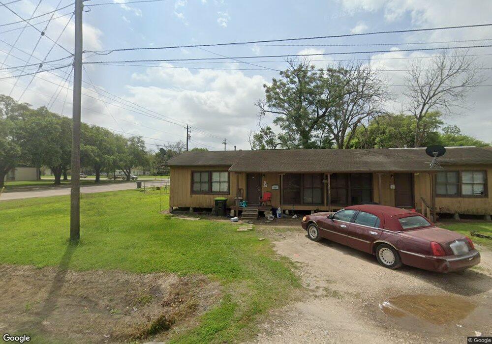 2720 12th St, Bay City, TX 77414 - photo 1