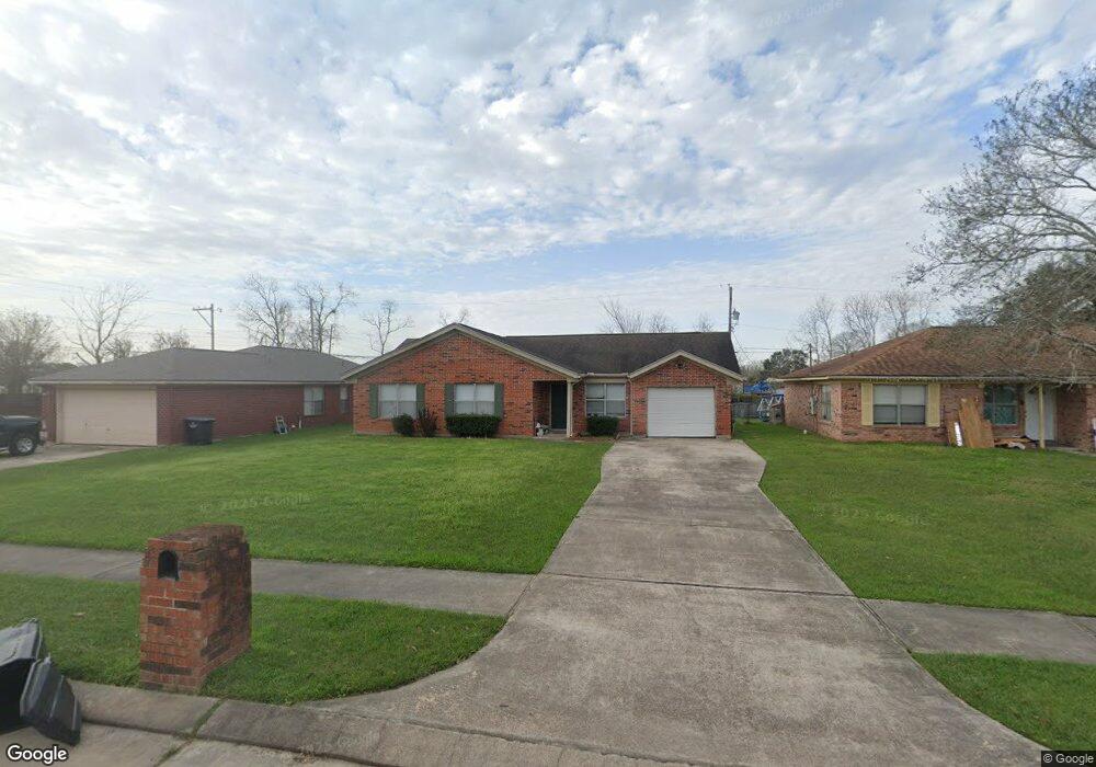 1059 Ben Dr, Alvin, TX 77511 - photo 1
