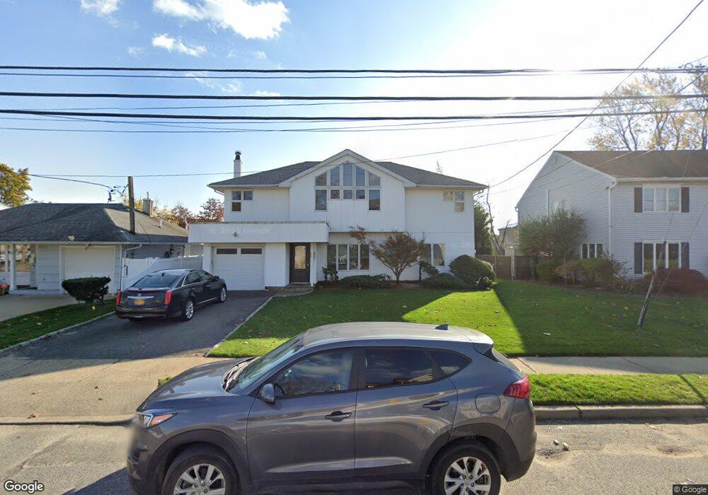 524 Derby Dr S, Oceanside, NY 11572 - photo 1