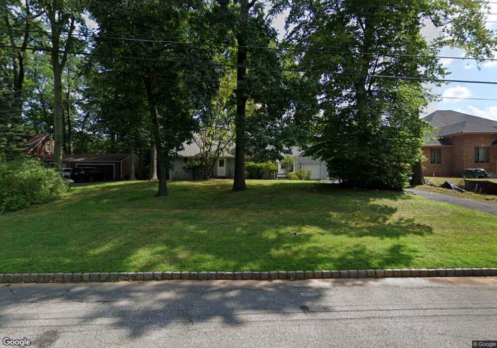 421 Willow Way, Clark, NJ 07066 - photo 1