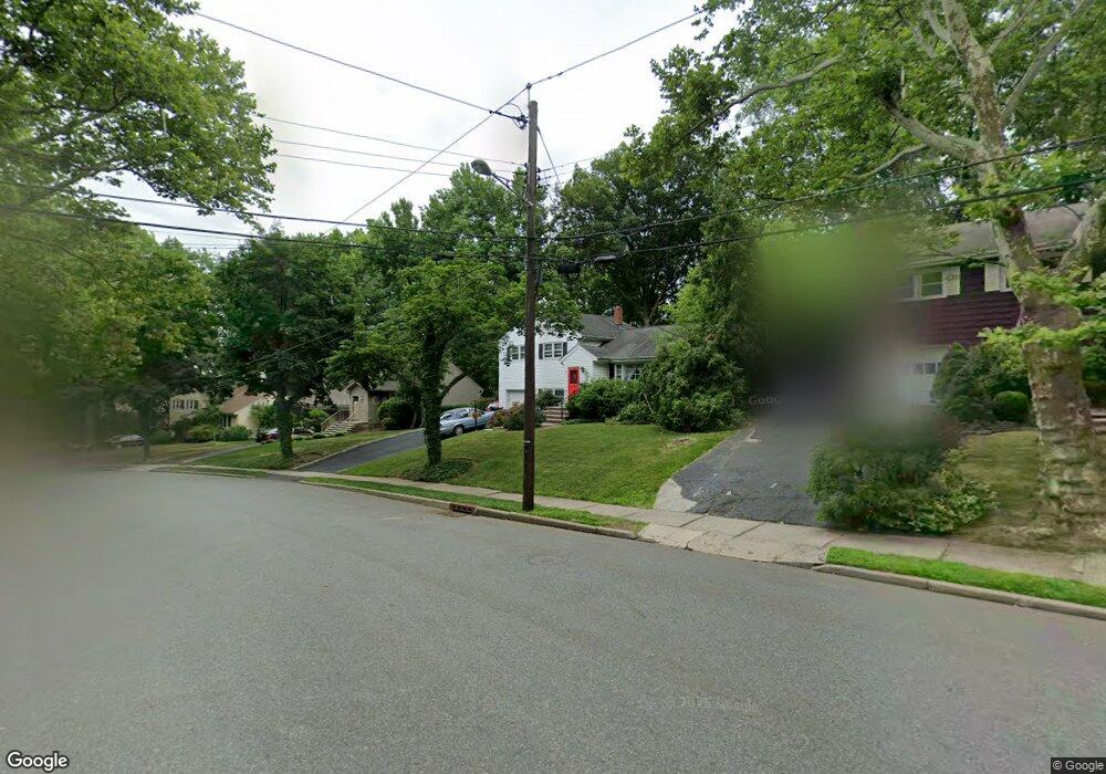 28 Gilbert Ave, Paramus, NJ 07652 - photo 1