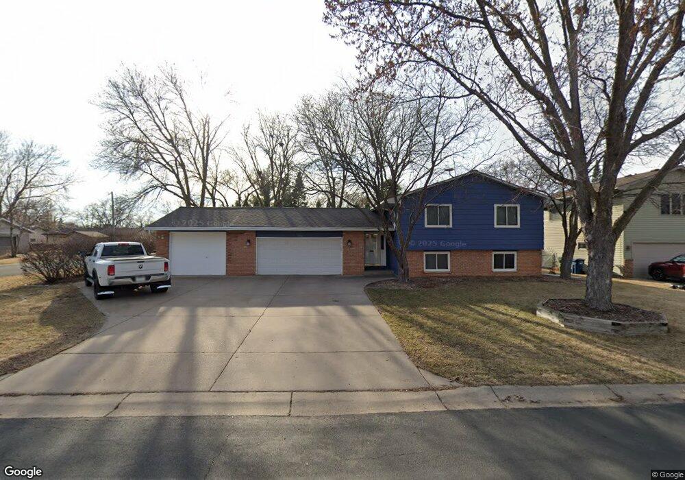 9501 Saratoga Ln N, Maple Grove, MN 55369 - photo 1