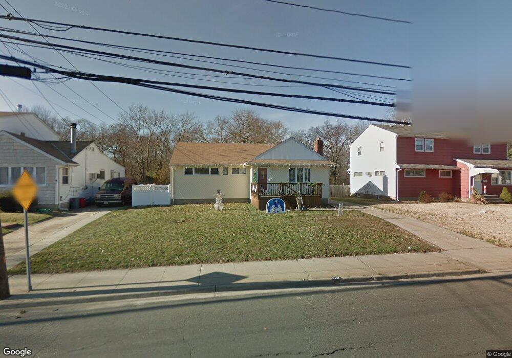 1632 Meadowbrook Rd, Merrick, NY 11566 - photo 1