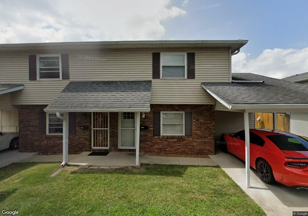 2050 Miracle Dr, Columbus, IN 47201 - photo 1