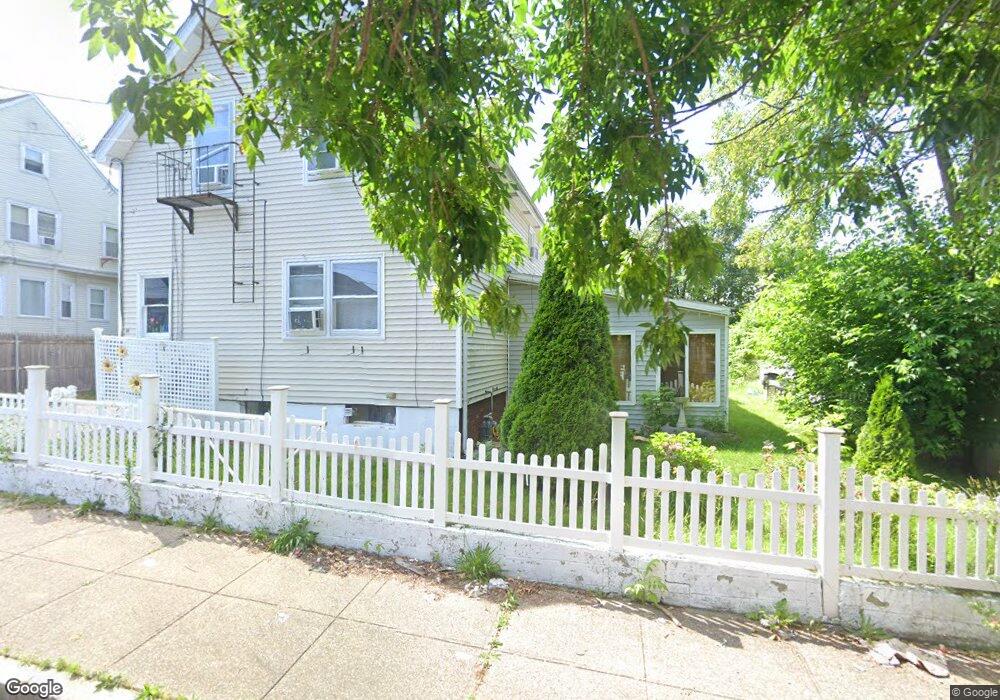 14 Whipple St, Pawtucket, RI 02860 - photo 1