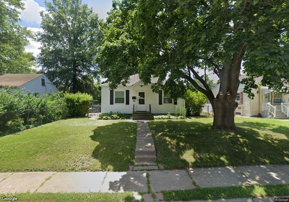 2321 W 11th St, Davenport, IA 52804 - photo 1