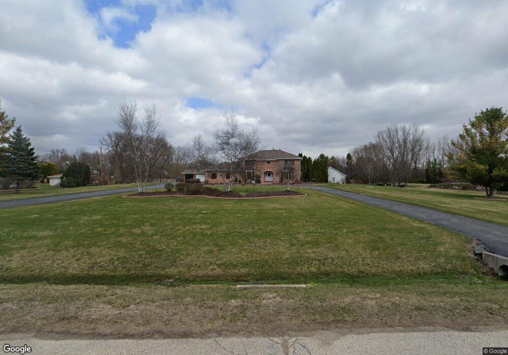 W138S7122 Sherwood Cir, Muskego, WI 53150 - photo 1