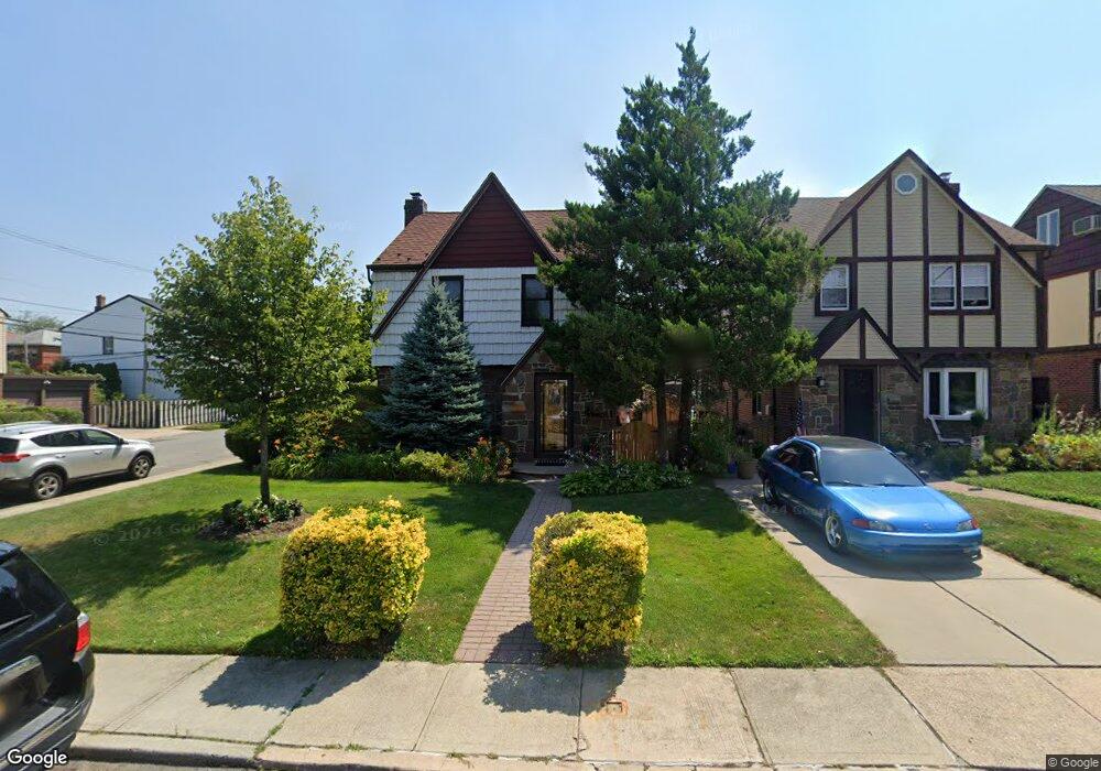 8701 253rd St, Bellerose, NY 11426 - photo 1