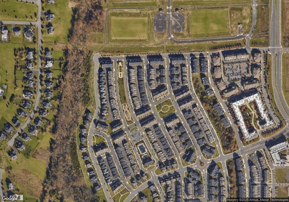 22491 Cambridgeport Square, Ashburn, VA 20148 - photo 1