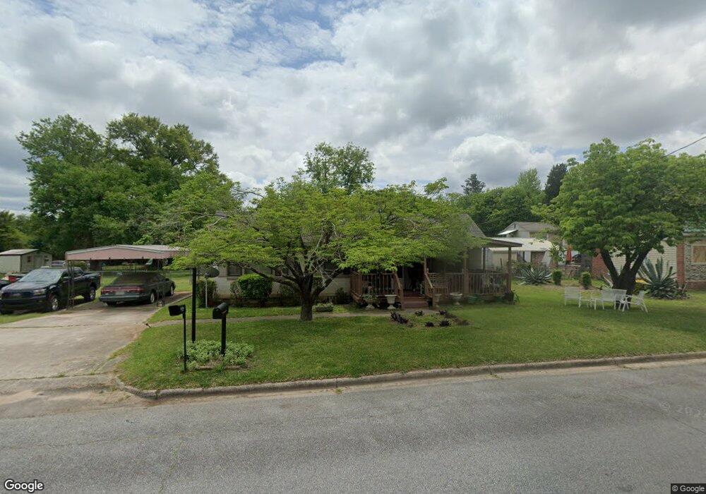 566 Lynmore Ave, Macon, GA 31206 - photo 1