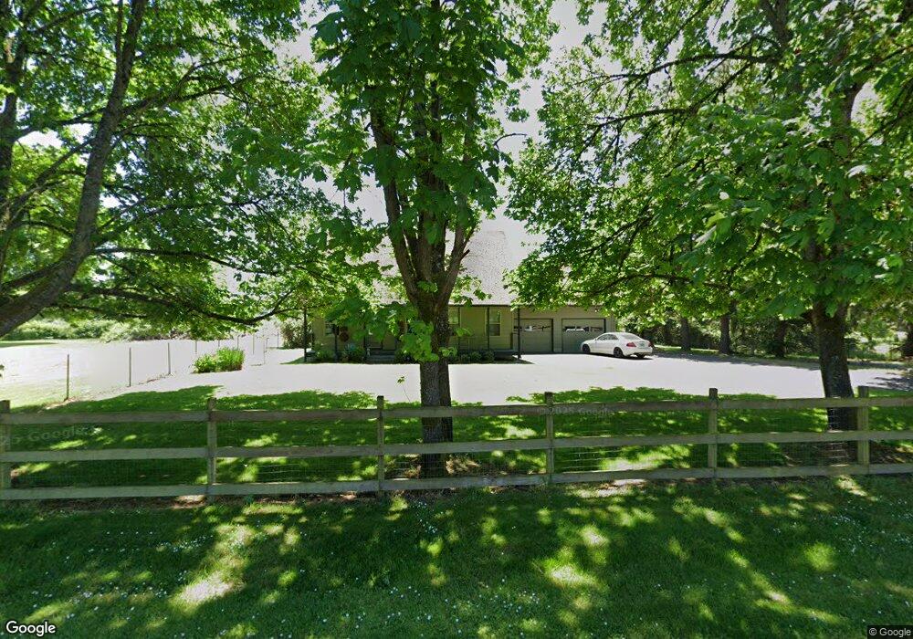 30498 Maple Dr, Junction City, OR 97448 - photo 1