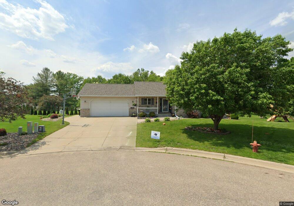 320 Perry Ct, Zumbrota, MN 55992 - photo 1