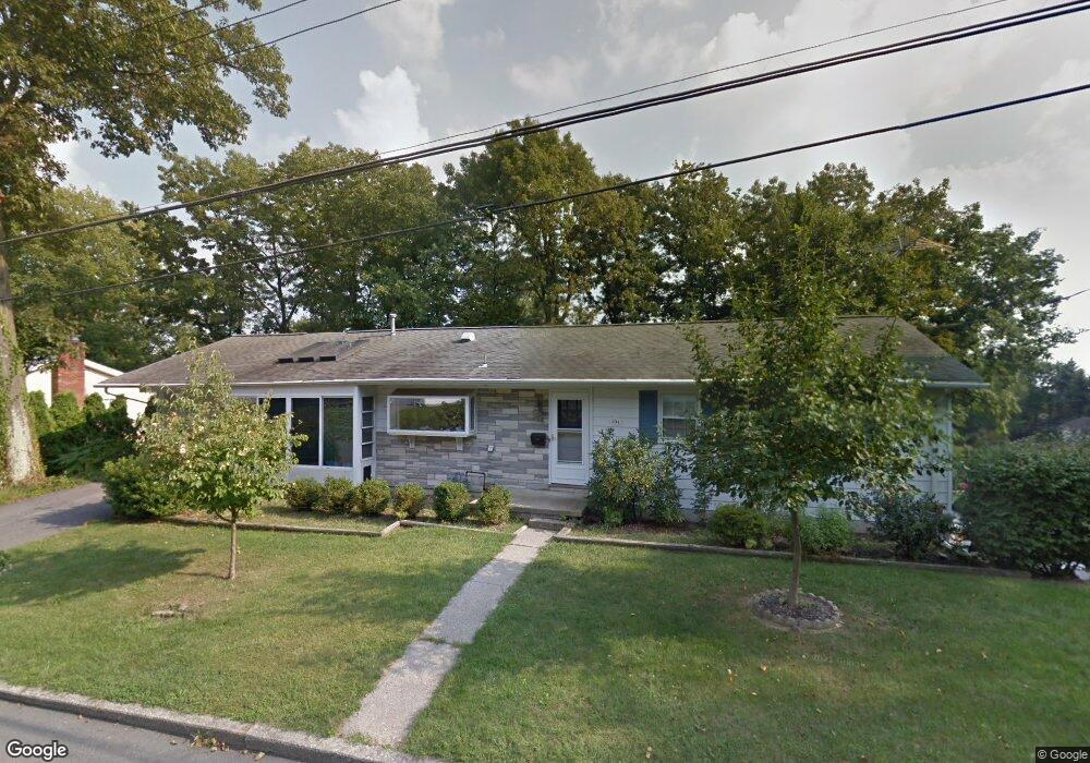 304 E Laurel Ave, Pen Argyl, PA 18072 - photo 1