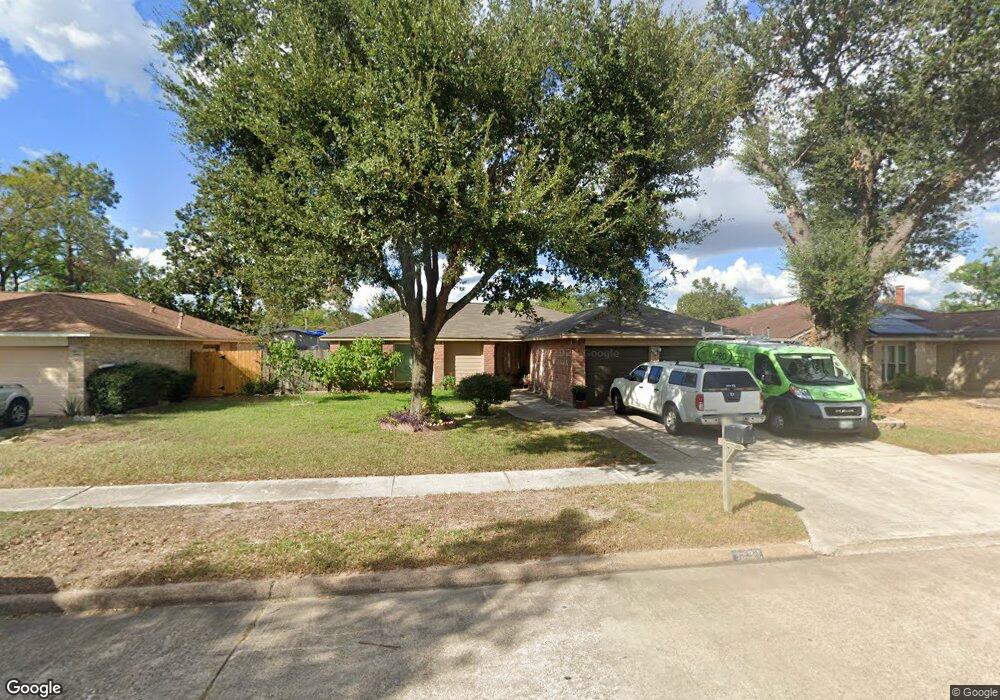 3434 Willow Tree Dr, Houston, TX 77066 - photo 1