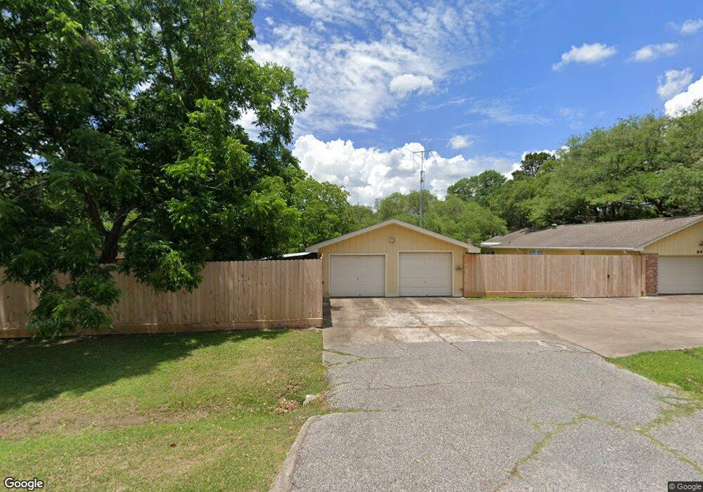 89 Green Meadow Dr, Alvin, TX 77511 - photo 1