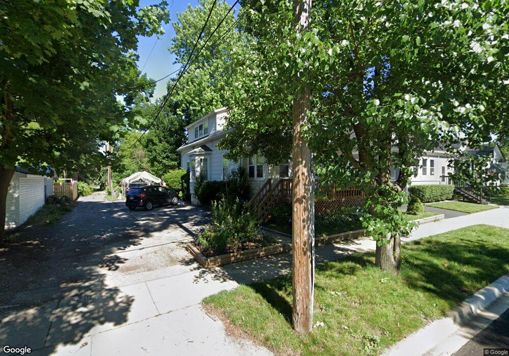 814 N Ash St, Waukegan, IL 60085 - photo 1