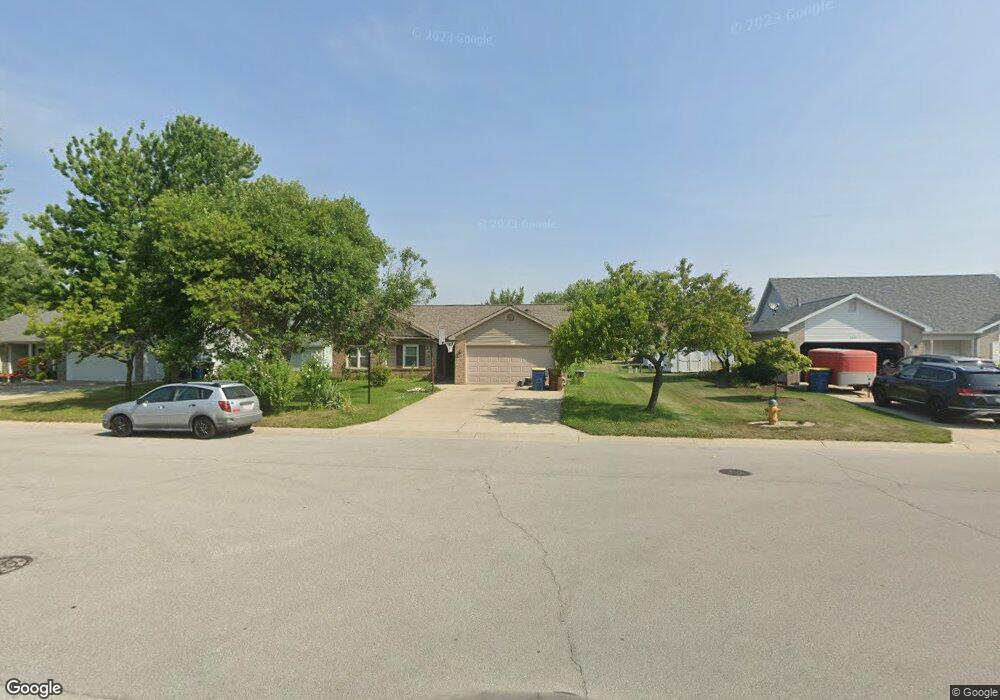 411 La Mar St, Bluffton, IN 46714 - photo 1