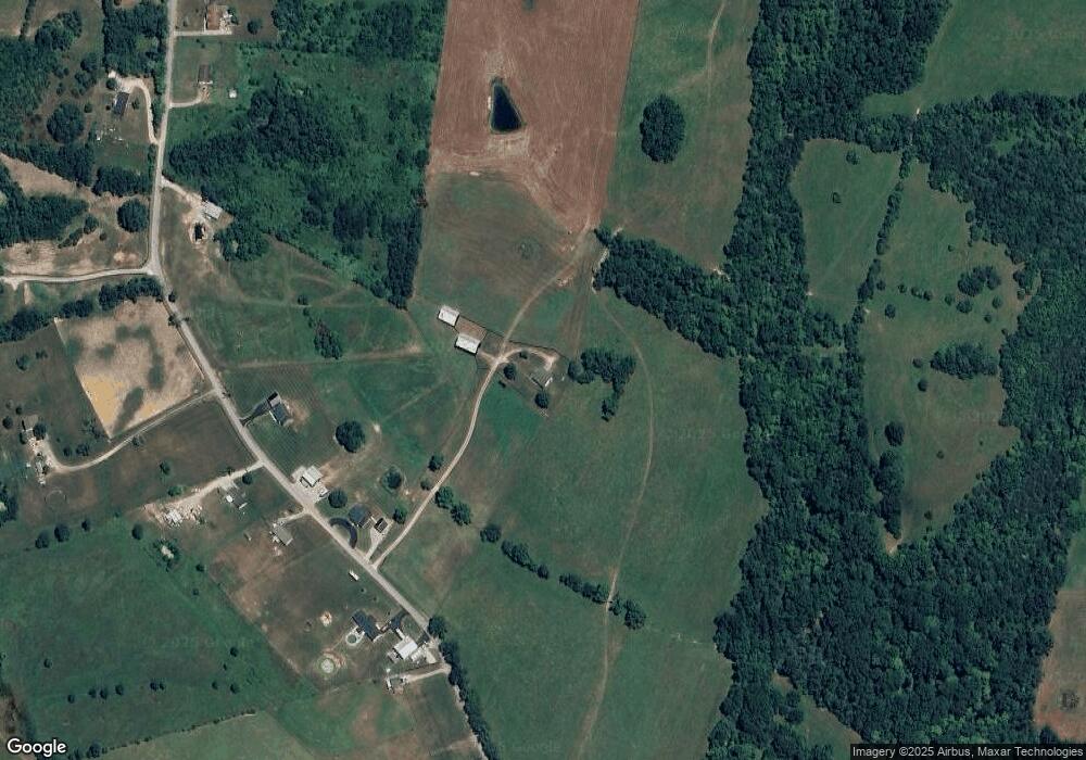 437 Oakland Ln, Harrodsburg, KY 40330 - photo 1