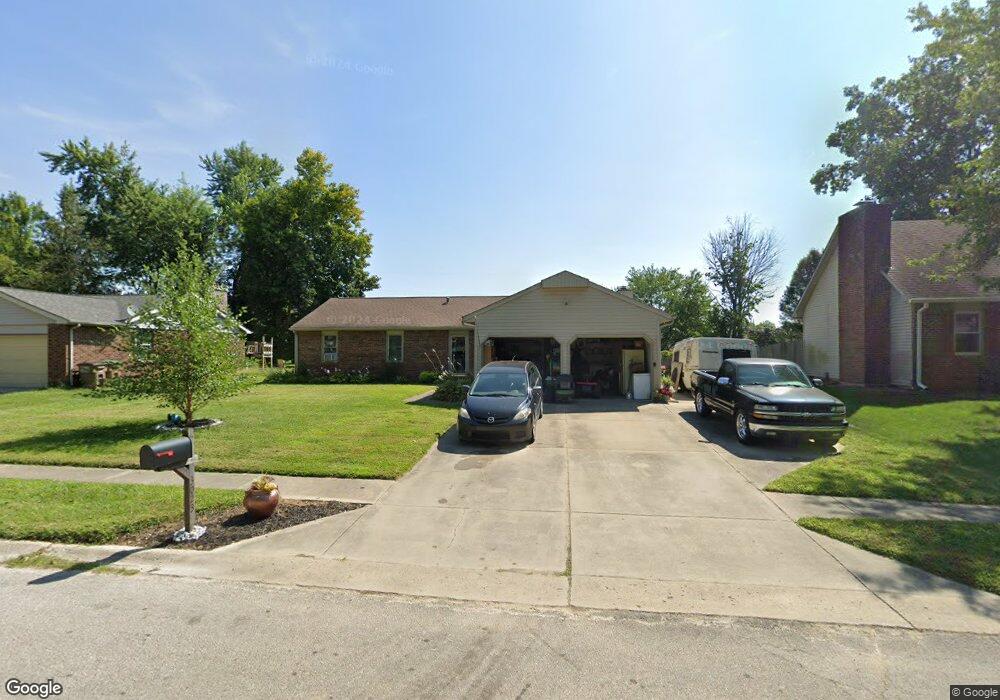 3023 Fox Pointe Dr, Columbus, IN 47203 - photo 1