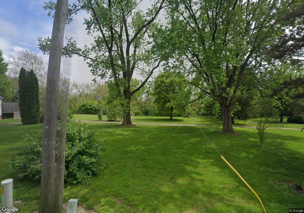 127 N Maple St, Converse, IN 46919 - photo 1