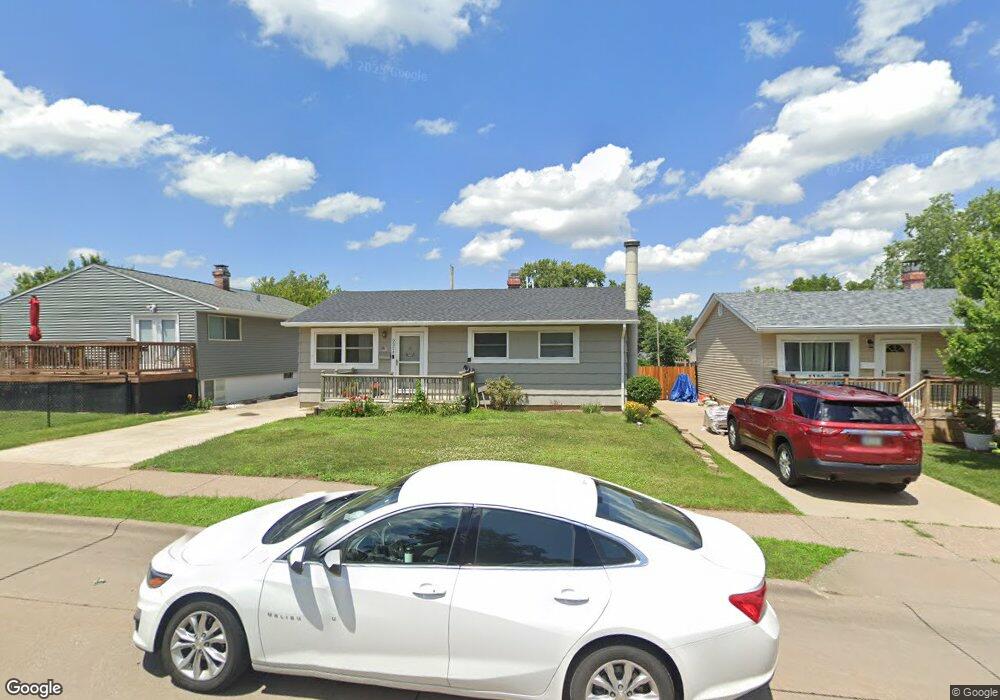 2324 W 29th St, Davenport, IA 52804 - photo 1