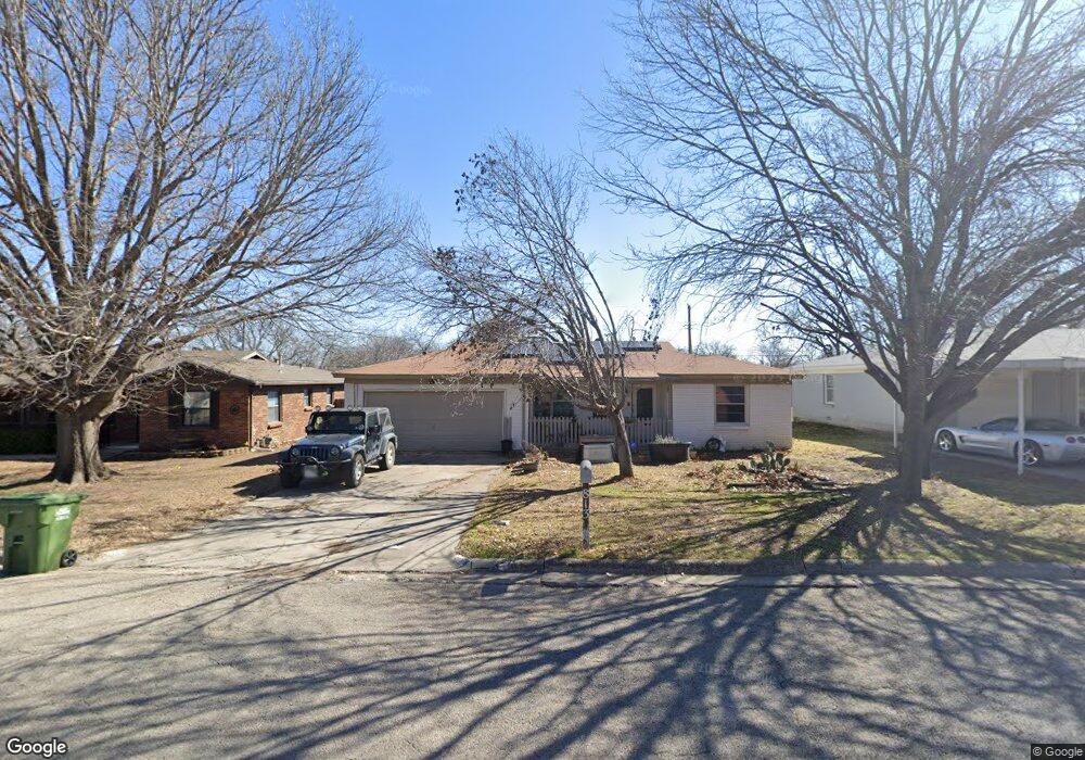 813 Sandell Dr, Fort Worth, TX 76108 - photo 1