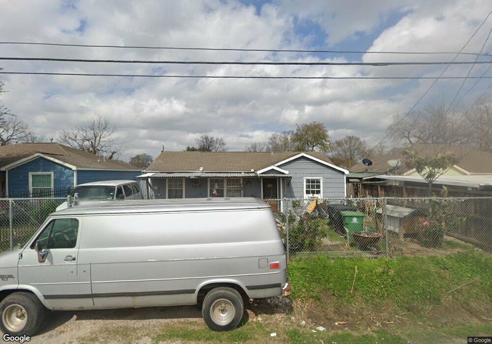 19 Burress St, Houston, TX 77022 - photo 1