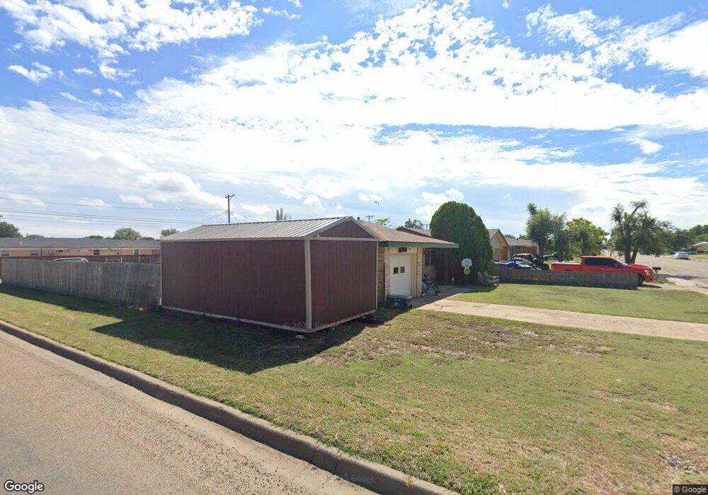 520 Pine Ave, Dumas, TX 79029 - photo 1