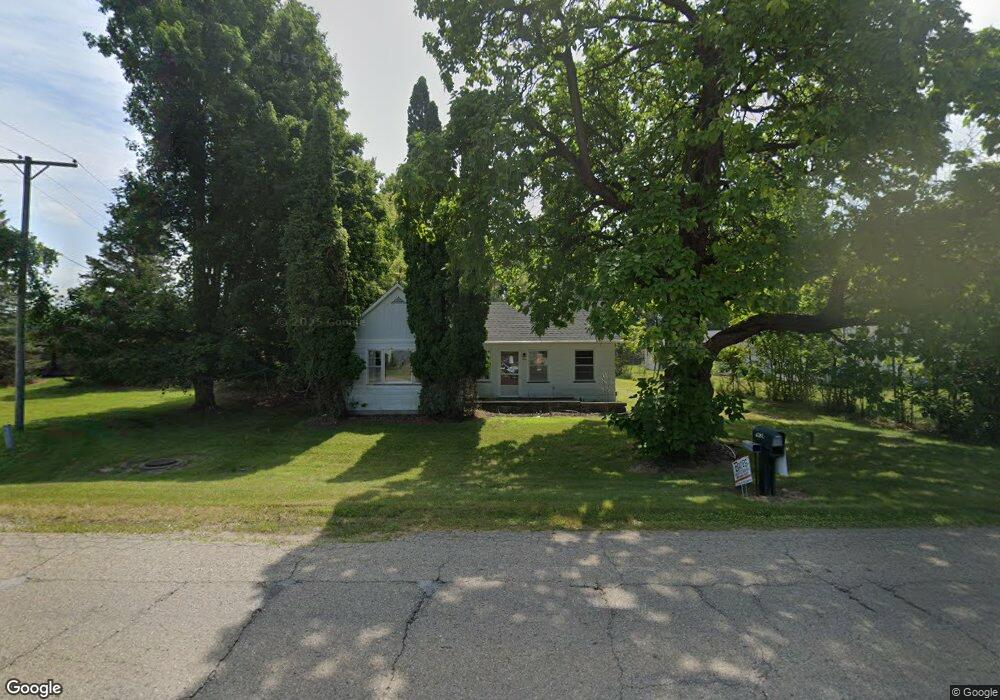 1024 E Huron Ave, Vassar, MI 48768 - photo 1