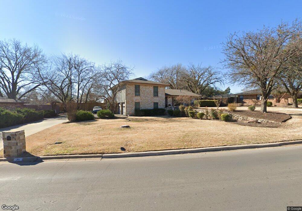 311 Mockingbird Ln, Weatherford, TX 76086 - photo 1