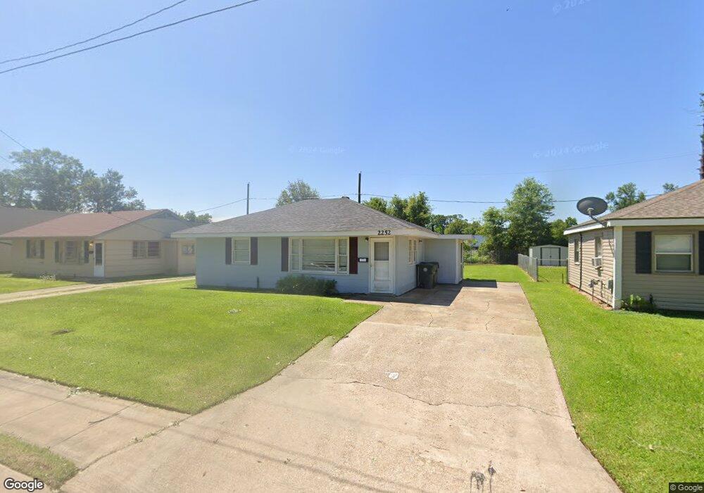 2252 E Prien Lake Rd, Lake Charles, LA 70601 - photo 1