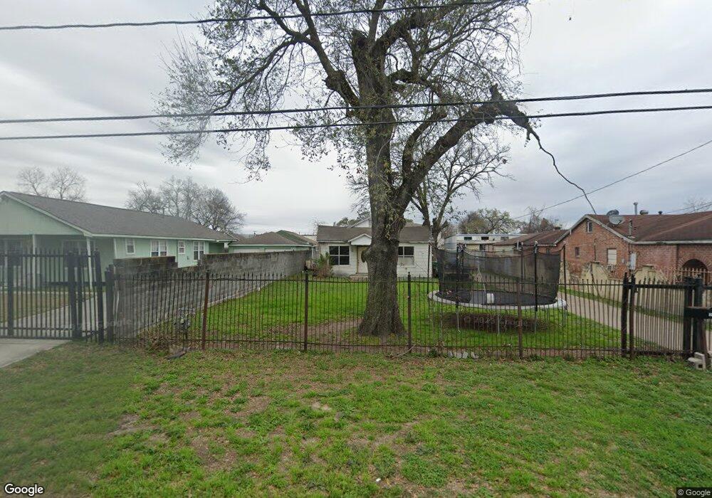 735 Eubanks St, Houston, TX 77022 - photo 1