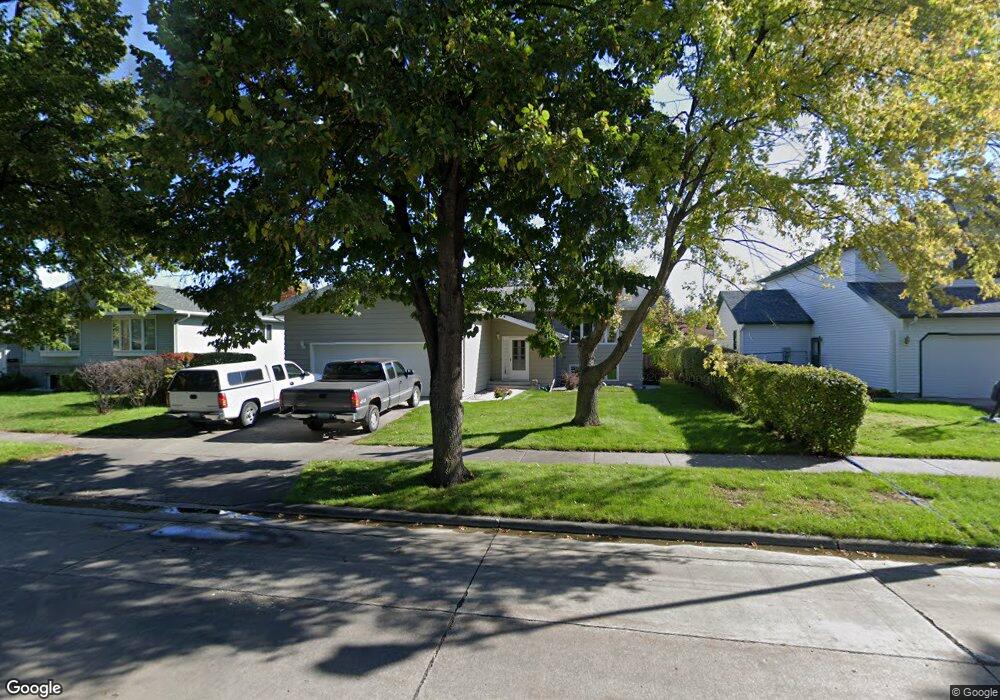 2505 W Fallcreek Ct, Grand Forks, ND 58201 - photo 1