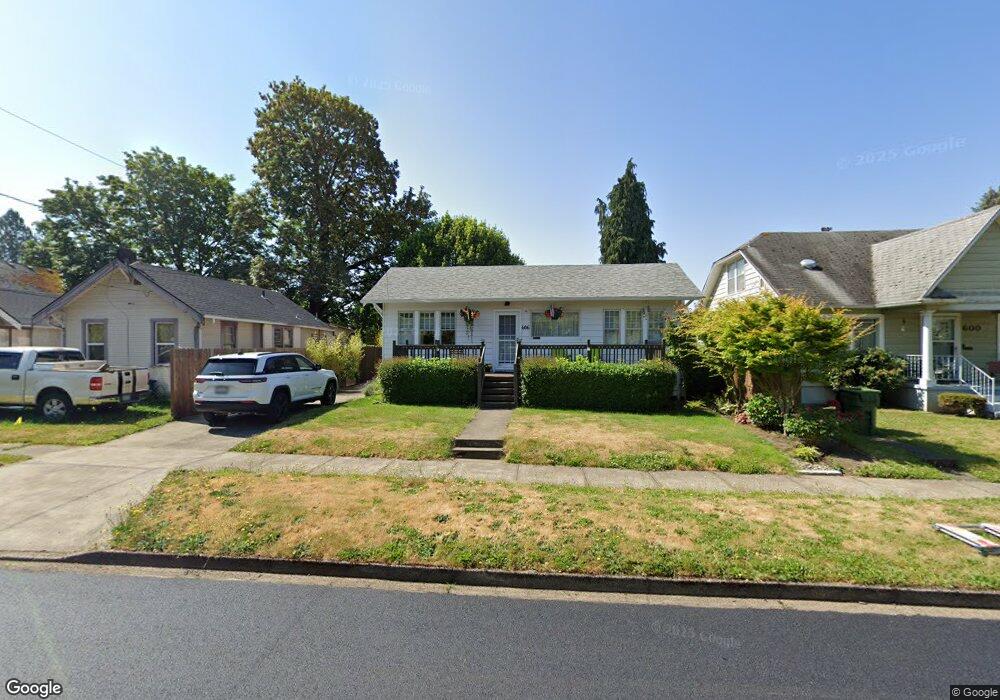 606 E 4th St, Newberg, OR 97132 - photo 1