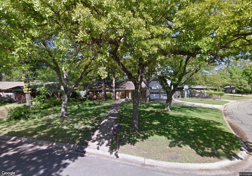 641 Post Oak Dr, Hurst, TX 76053 - photo 1