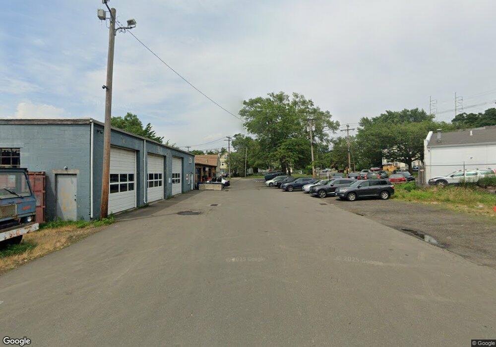 21 Edgemere Rd, New Haven, CT 06512 - photo 1