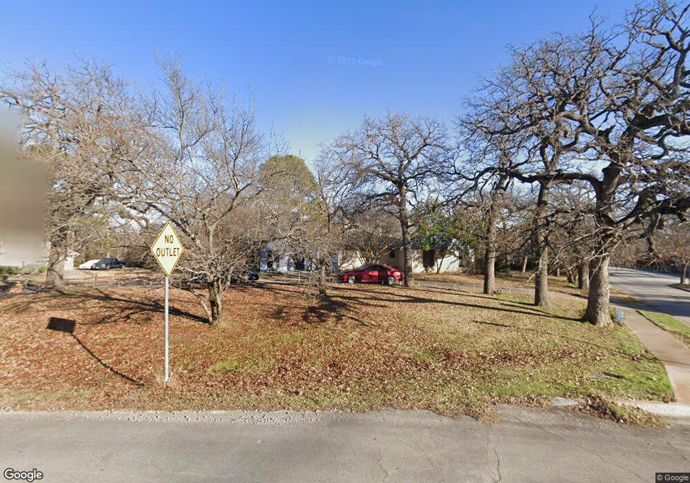 1804 Camelot Dr, Grapevine, TX 76051 - photo 1