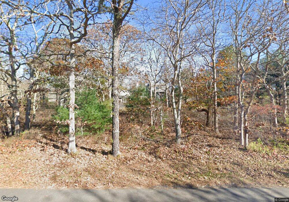 54 Skiffs Ln, Vineyard Haven, MA 02568 - photo 1